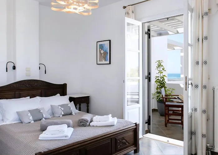 Sea Lilies Suites Plaka  photo